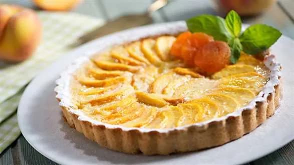 Słoneczna tarta brzoskwiniowa