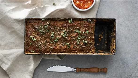 Pasztet z królika z suszonymi pomidorami i wątróbką