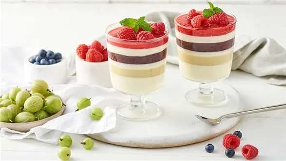 Warstwowa panna cotta