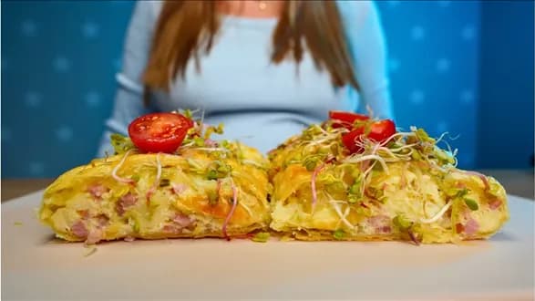 Jajecznica w cieście francuskim