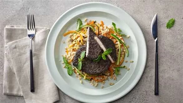 Schab panierowany w maku, musztardzie i miodzie