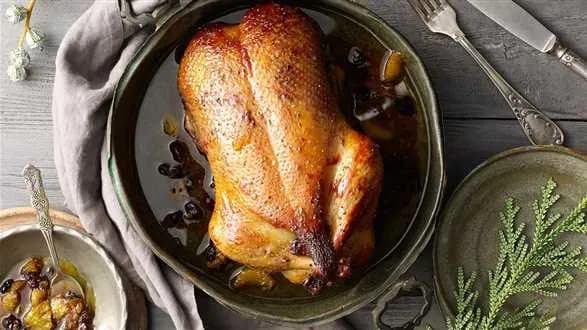 Kaczka z karmelizowanymi pomarańczami i żurawinami