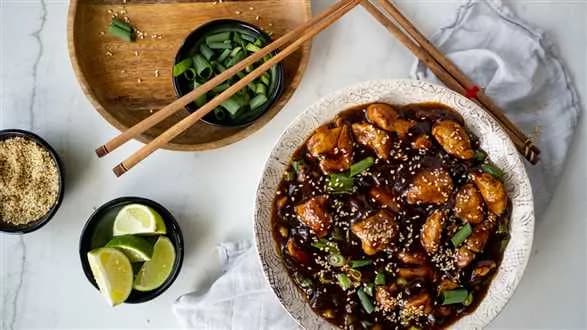 Miodowy kurczak w stylu koreańskim