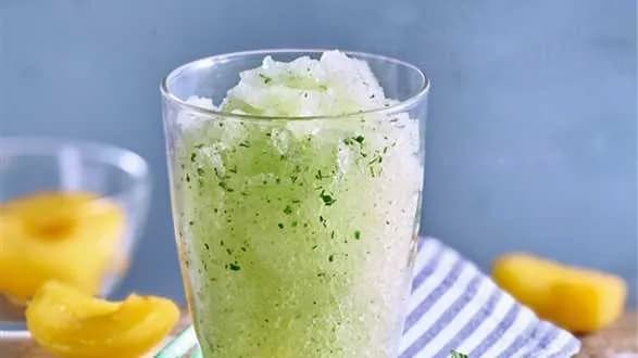 Slushy brzoskwiniowo-miętowe