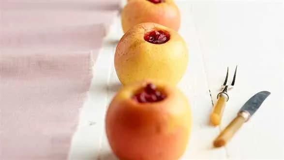 Jabłka zapiekane z żurawiną