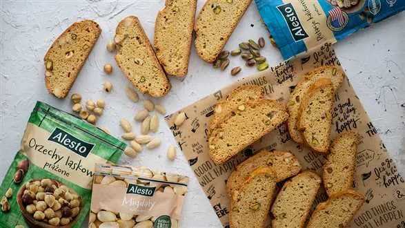 Biscotti z migdałami i orzechami