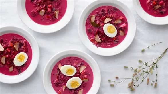 Barszcz na wędzonce zabielany