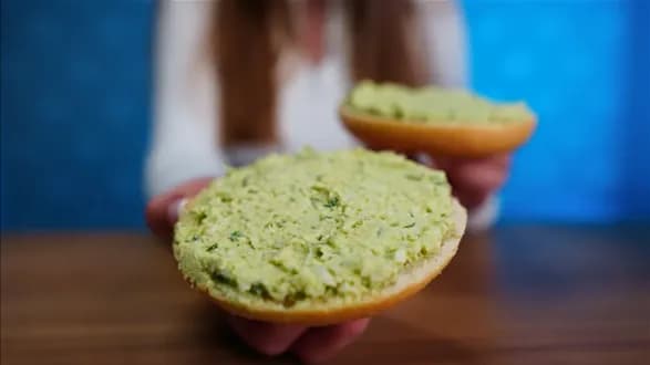 Zielona pasta jajeczna