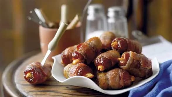 Nadziewane daktyle z boczkiem