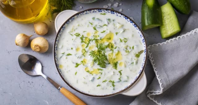 Czy można zamrozić zupę ogórkową? Oto, co musisz wiedzieć