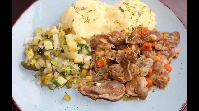 Jakie przyprawy do żołądków drobiowych poprawią smak potraw?