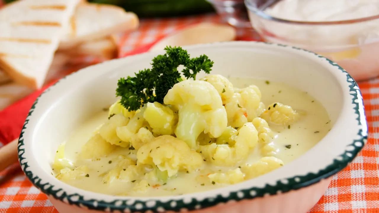 Najlepsza śmietana do zupy kalafiorowej – uniknij błędów w kuchni