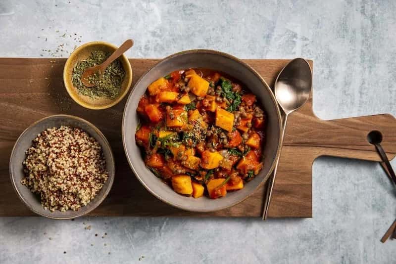 Przepis na Aromatyczny Gulasz z Dyni i Indyka - Pyszne Jesienne Danie