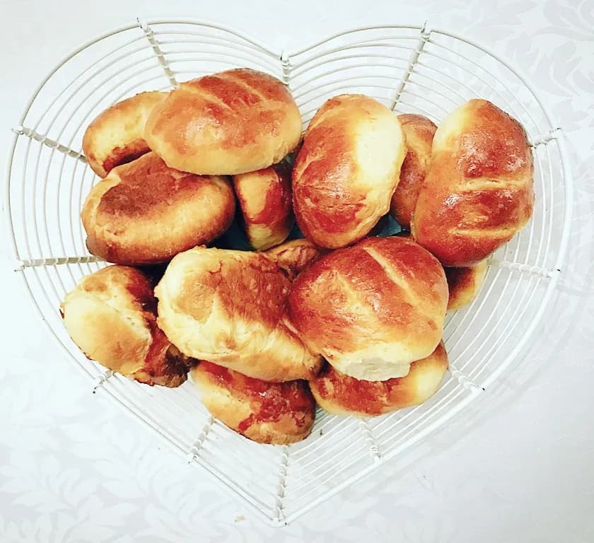 Przepisy na pyszne, zdrowe bułeczki dla niemowląt - najlepsze przepisy na domowe pieczywo dla małych dzieci