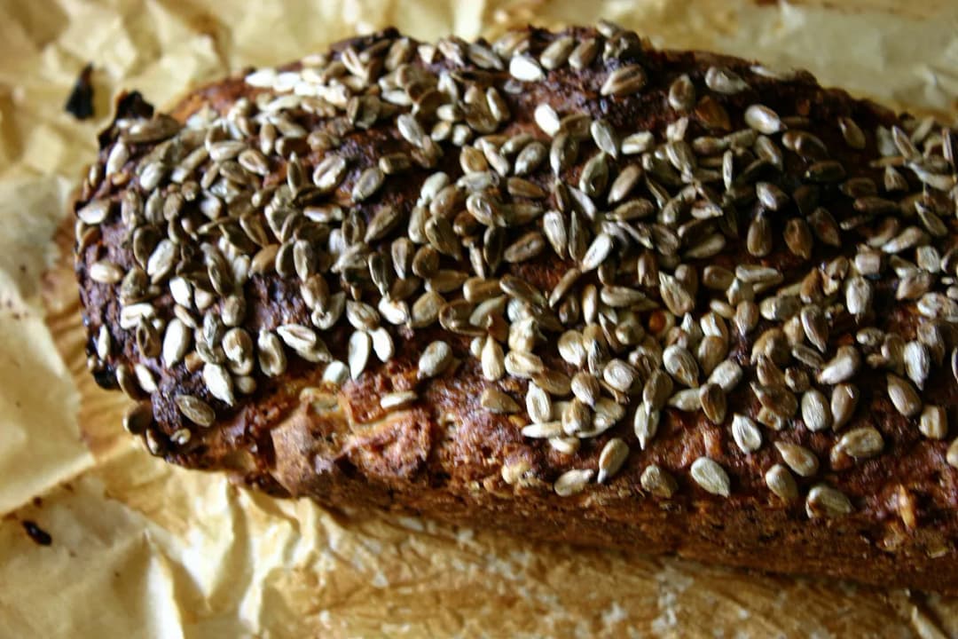 Najlepszy chleb z mąki orkiszowej typ 2000 na drożdżach: prosty przepis