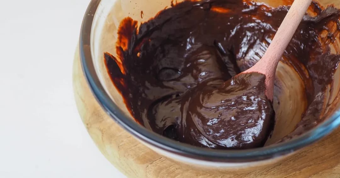 10 kreatywnych pomysłów: co można zrobić z ugotowanego budyniu