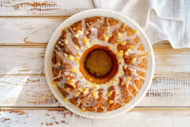 Jak zrobić idealną babkę na Wielkanoc? Sekrety puszyste ciasta