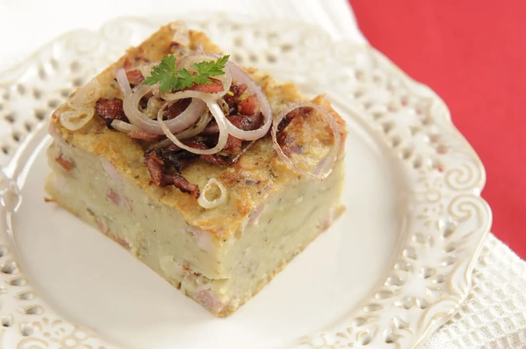 Ile piec kartoflaka w piekarniku, aby uzyskać idealną chrupkość?