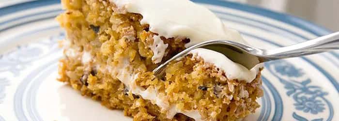 Przepis na ciasto marchewkowe na oleju: jak upiec idealne na dużą blachę