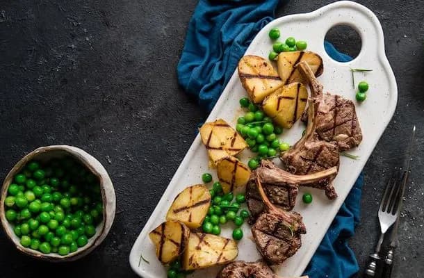 Perfekcyjne kotlety jagnięce z grilla – sekrety smaku i aromatu