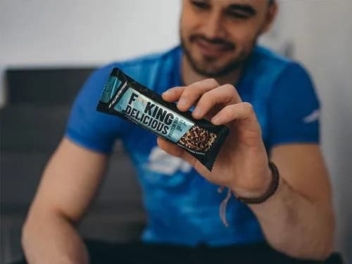 Czy batony proteinowe tuczą? Odkryj prawdę o ich wpływie na wagę