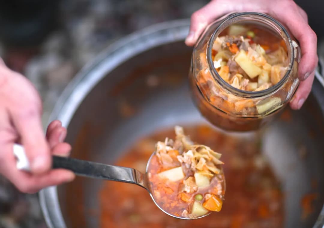 Jakie zupy można wekować: najlepsze przepisy i porady na bezpieczne konserwowanie