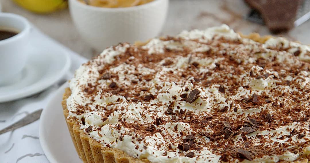 Pyszne ciasto banoffee - prosty przepis na domowy deser ze świata ciast