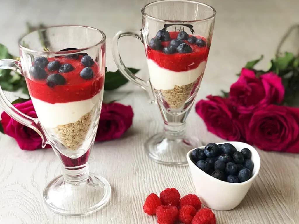 Najlepsze przepisy na fit desery - smak słodyczy bez wyrzutów sumienia