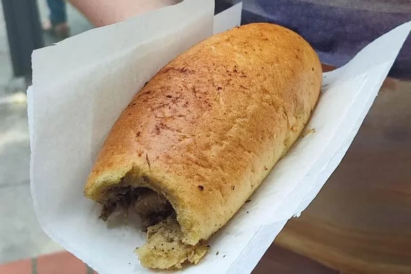 Bułka z pieczarkami jak za komuny – smak, który przenosi w czasie