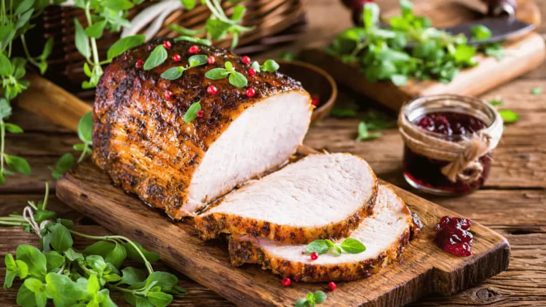 Jak długo piec schab w piekarniku w rękawie, aby nie był suchy?