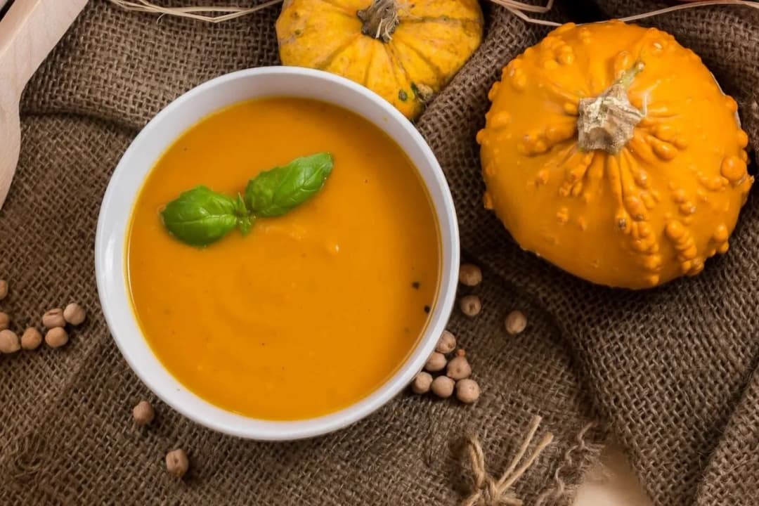 Jaka dynia najlepsza na zupę? Odkryj smaki hokkaido i piżmowej