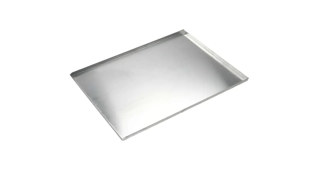 Jaką blachę do ciasta 40x30 wybrać: rodzaje, właściwości i najlepsze modele