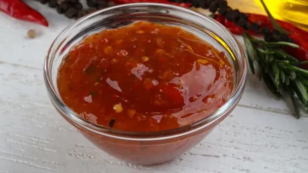 Sos słodko-kwaśny jak z restauracji! Przygotuj go w swojej kuchni