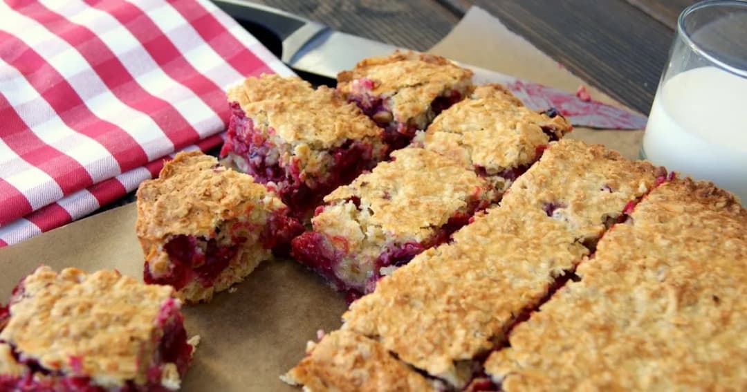 Najlepsze fit ciasto z wiśniami: przepis na niskokaloryczny deser bez wyrzeczeń