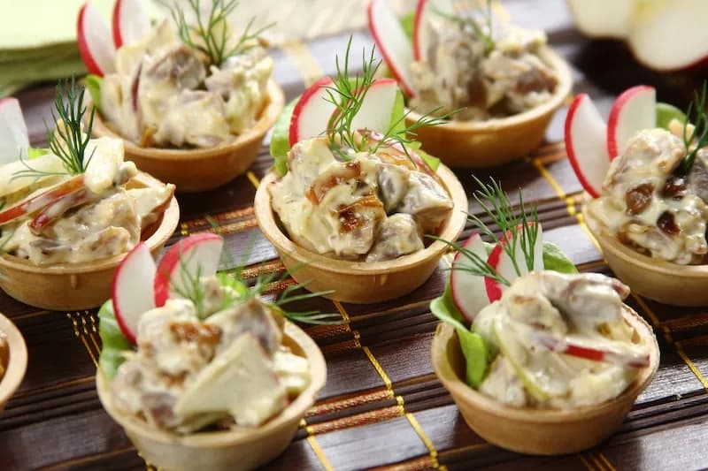 Gdzie kupić babeczki do sałatki jarzynowej? Sprawdź najlepsze oferty