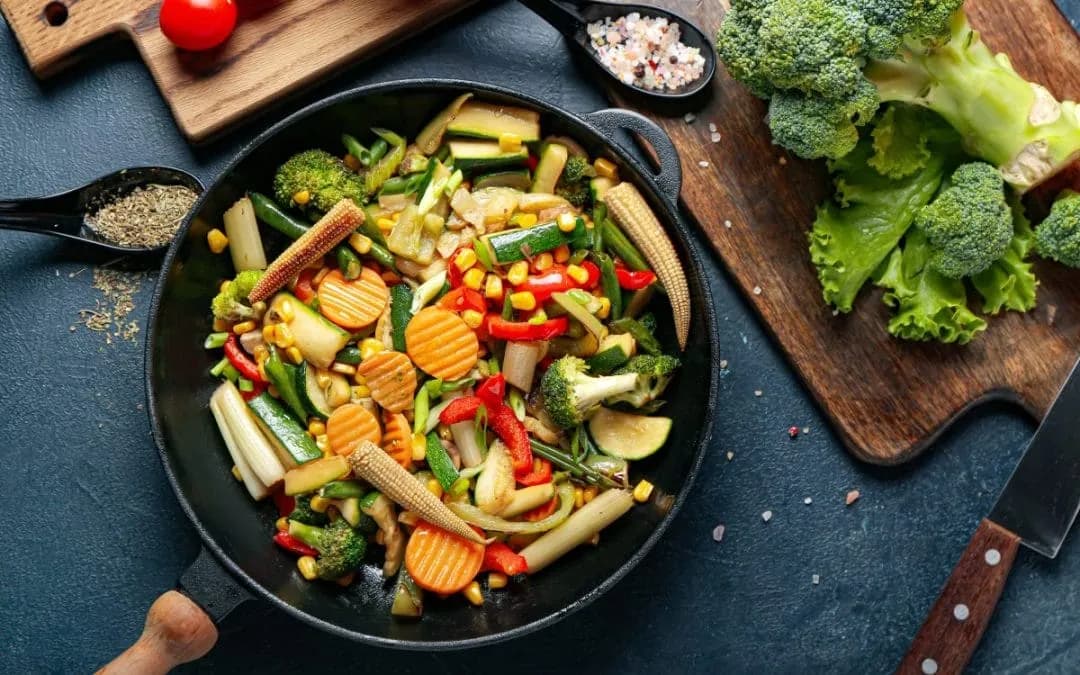 Poznaj najlepsze przyprawy do warzyw na patelnię i stwórz smaczne danie