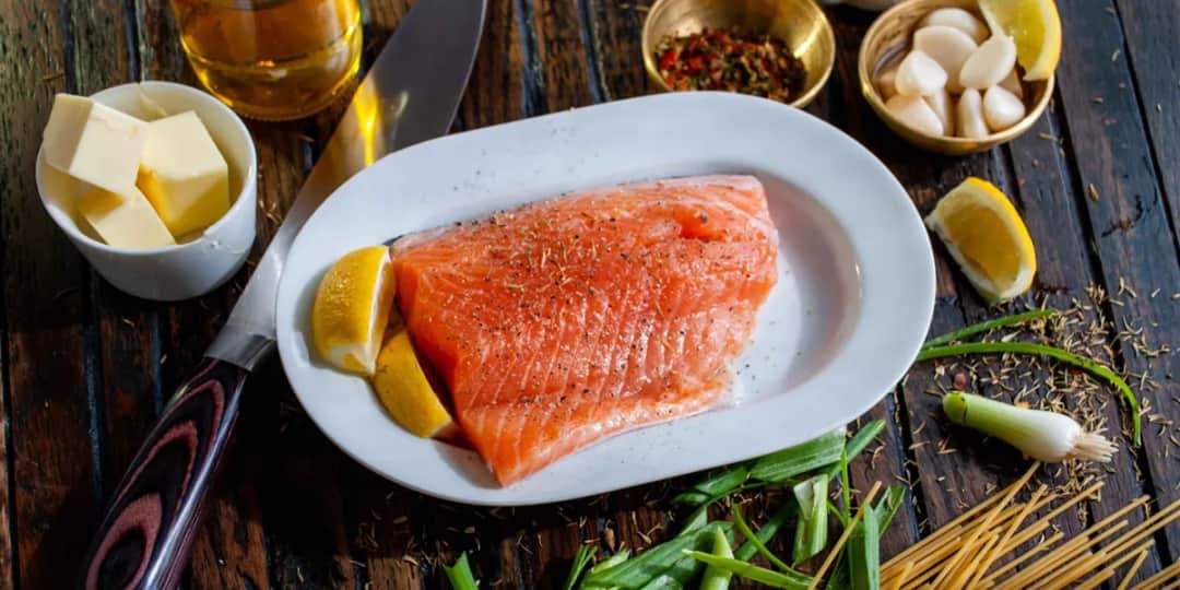 Jakie przyprawy do łososia, aby wydobyć jego wyjątkowy smak?